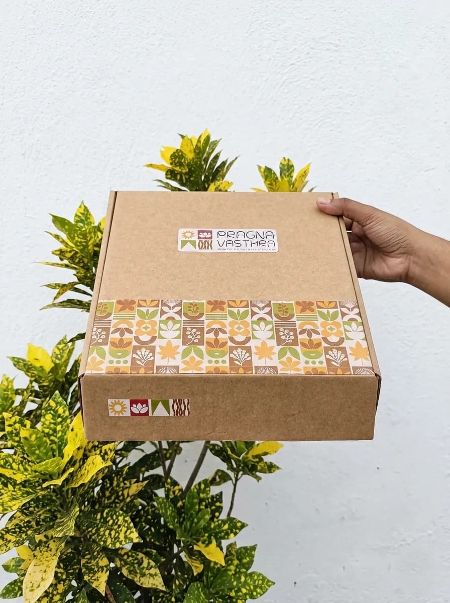 Self-Locking Corrugated Box