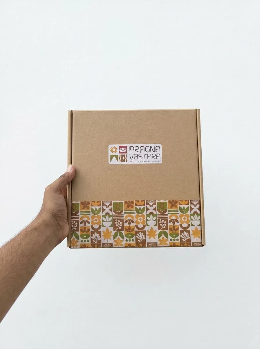 Self-Locking Corrugated Box