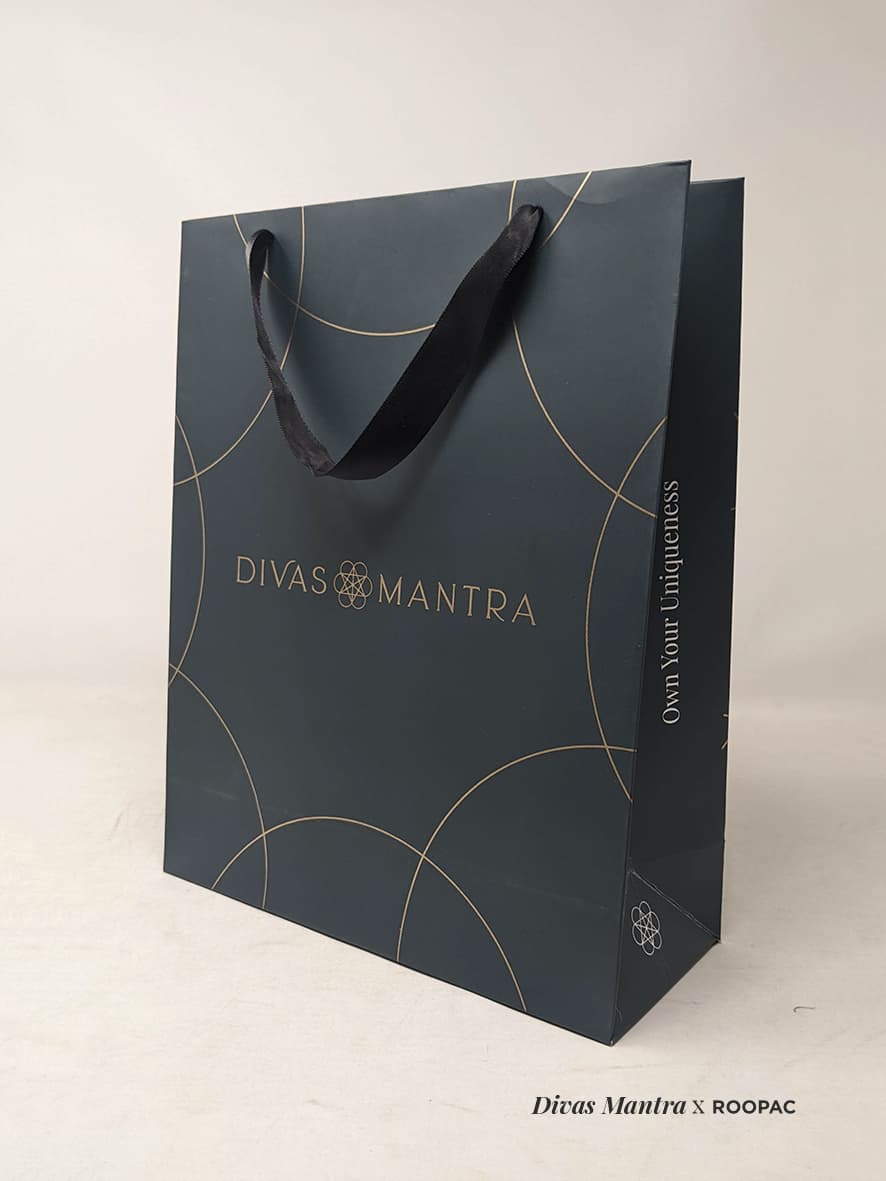 The Weekender Mantra Bag - Blk – ramikashou.com