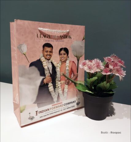 Custom-printed paper bags for weddings