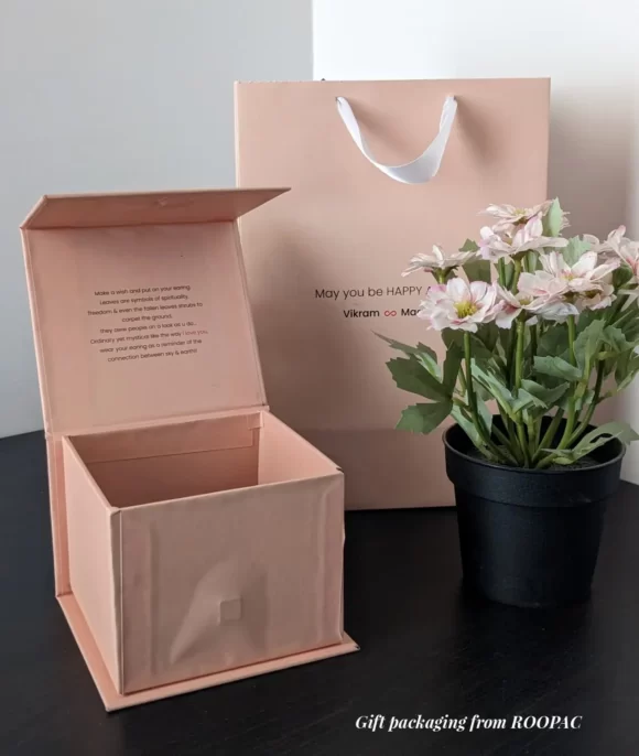 Image of customized paper bags from Special Day Gift Packaging